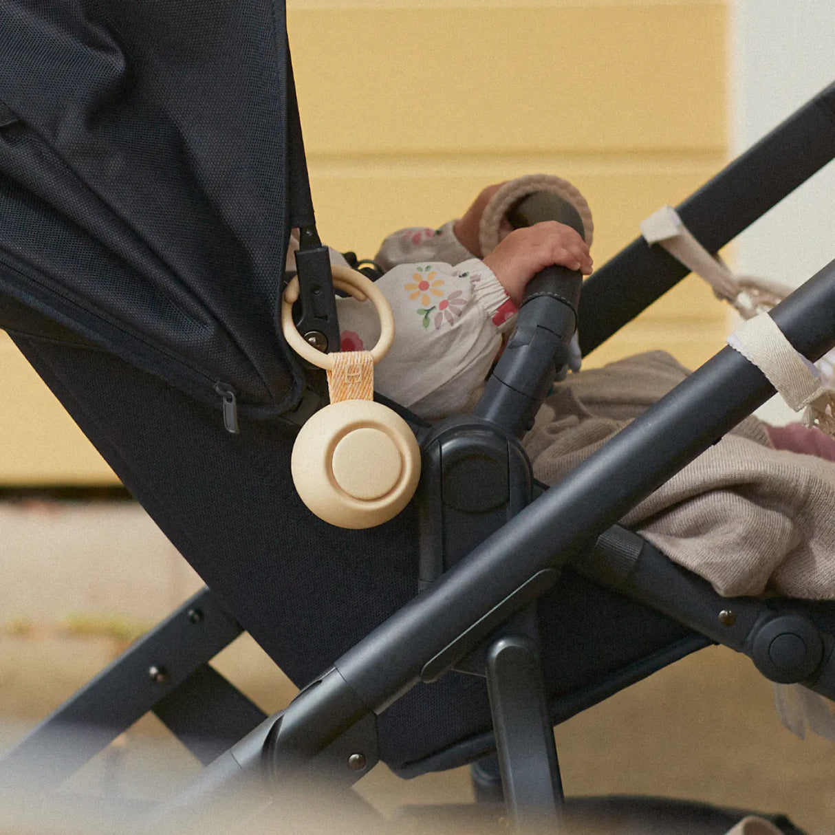 Hatch Rest Go Portable Sound Machine For Babies and Kids