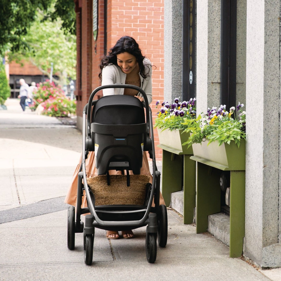UPPAbaby Mesa V3 Infant Car Seat + Base