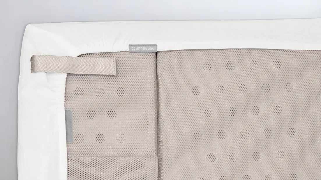 Remi V2 organic cover fits bassinet and playard modes