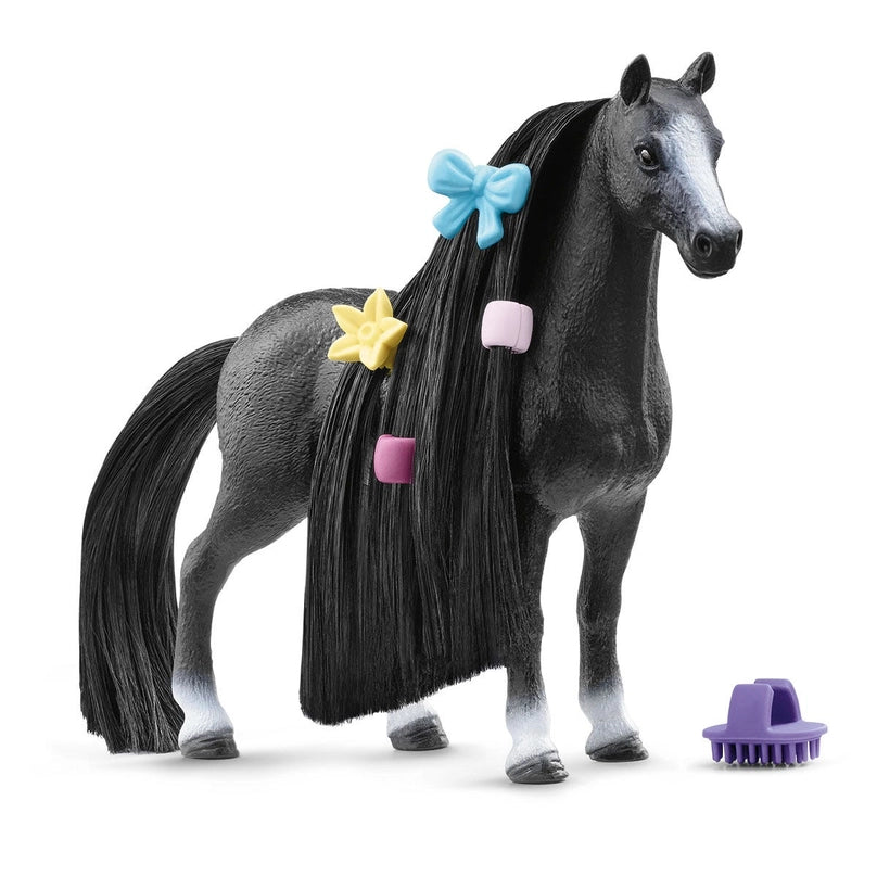 Beauty Horse Quarter Horse Mare with Grooming Accessories