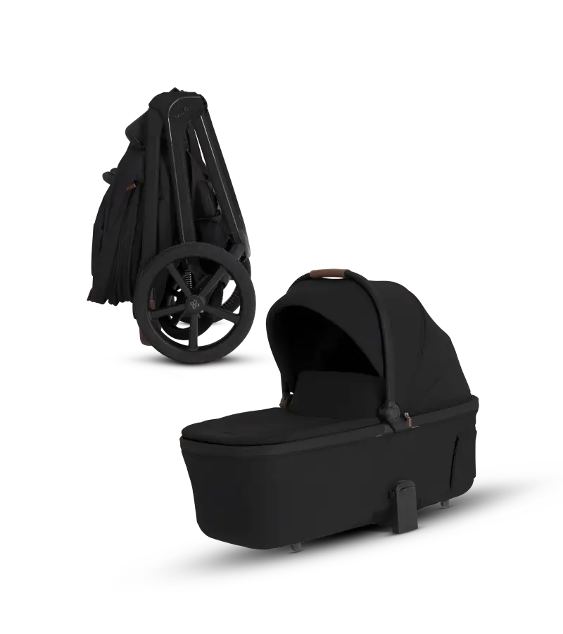 Silver Cross Cove 2 Compact Bassinet in Onyx