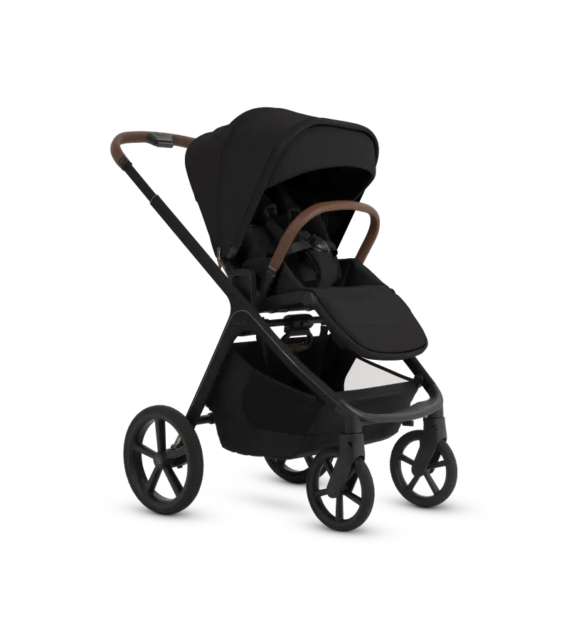 Silver Cross Cove 2 stroller in Onyx