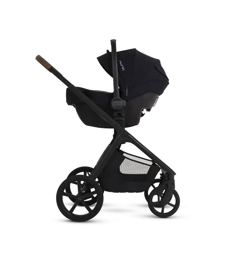 Silver Cross Cove 2 stroller in Onyx