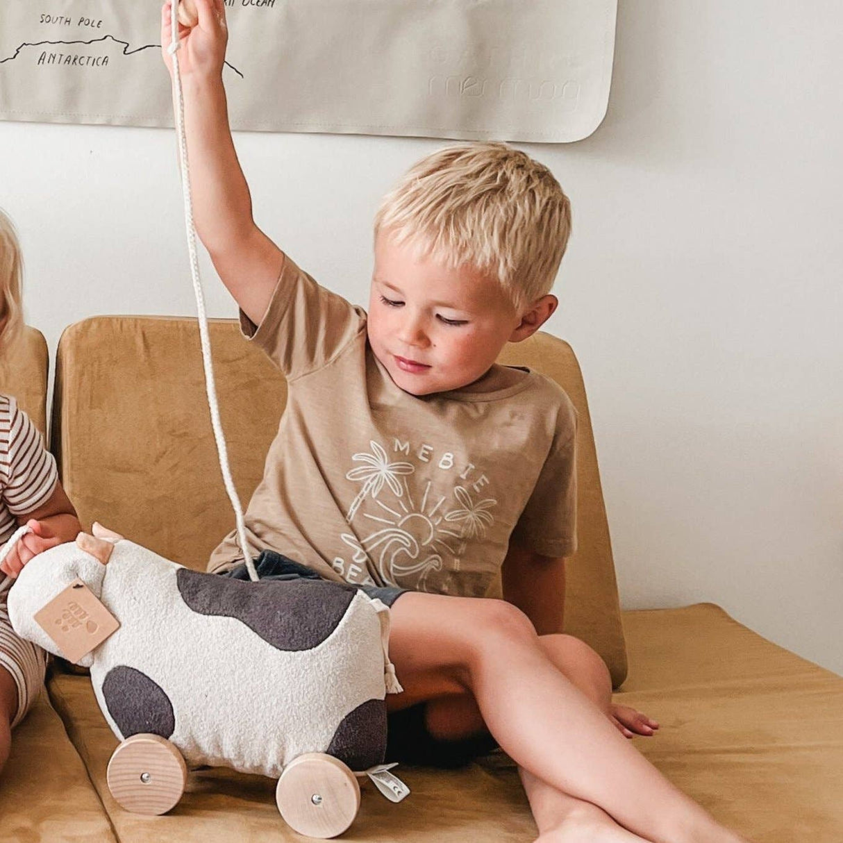 WILLOW // pull-along toy