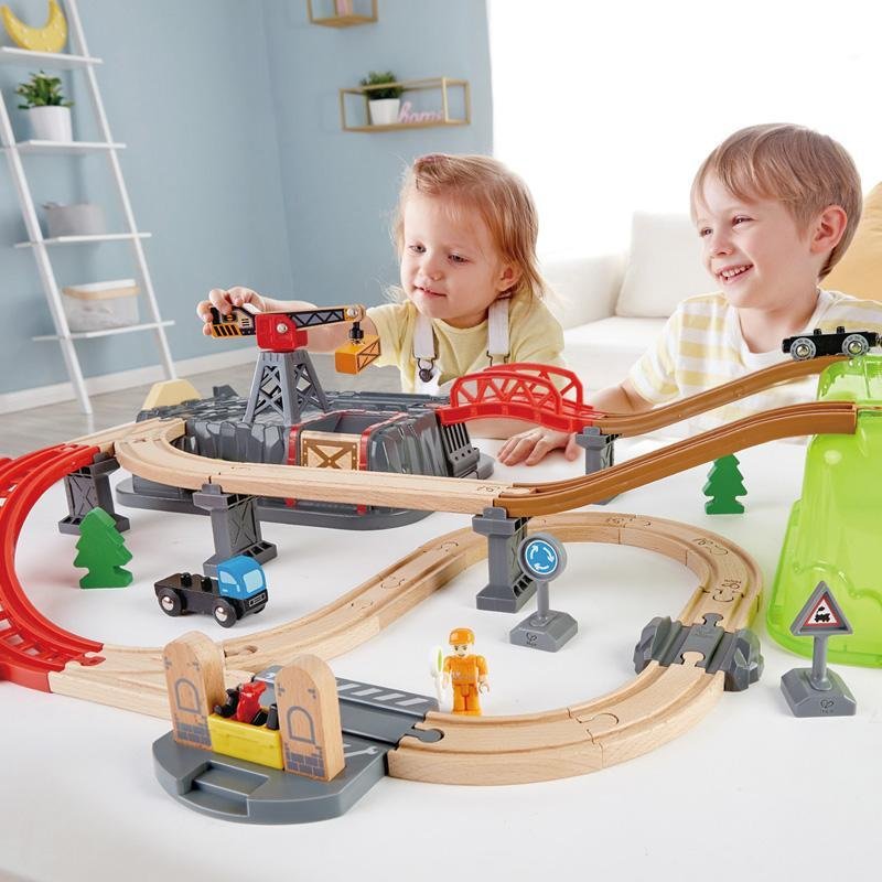 Hape Railway Bucket-Builder-Set - Tadpole
