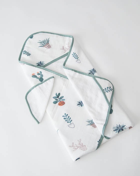 Little Unicorn Hooded Towel & Washcloth Set - Tadpole